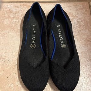 Rothy’s black round toe flats